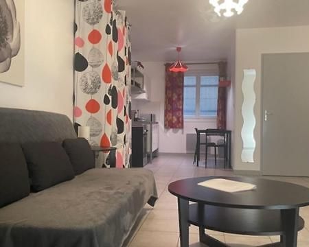 Le Rouget Lägenhet Beaucaire  Exteriör bild