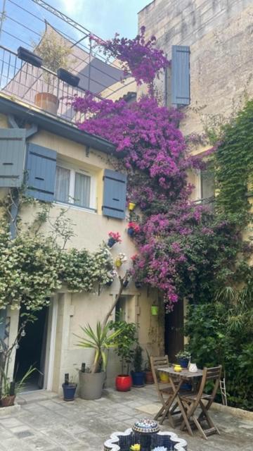 Le Rouget Lägenhet Beaucaire  Exteriör bild